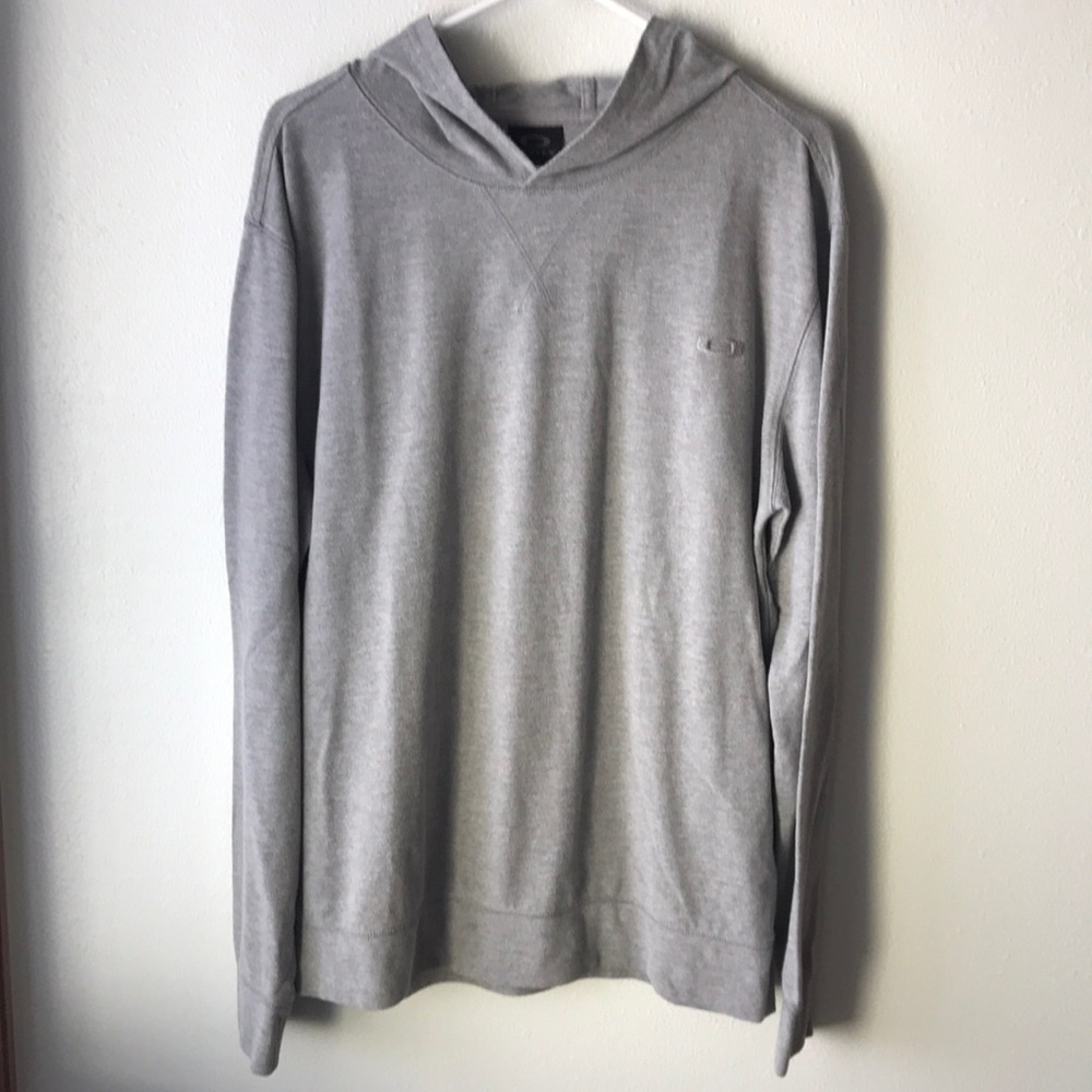 Oakley hooded shirt
